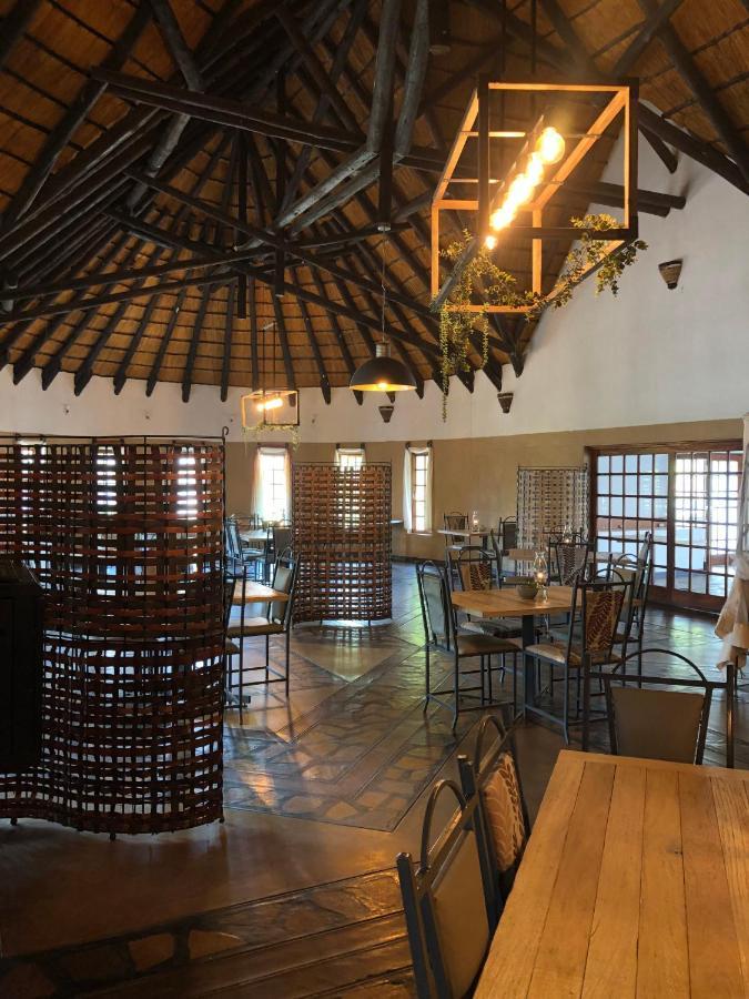 Okahandja Country Hotel Buitenkant foto